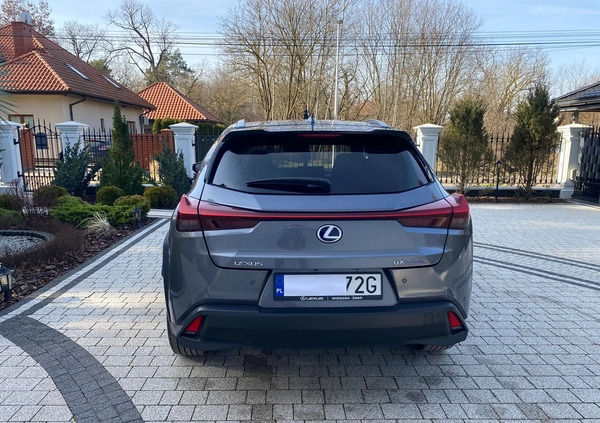 Lexus UX cena 123500 przebieg: 32000, rok produkcji 2021 z Szczekociny małe 781